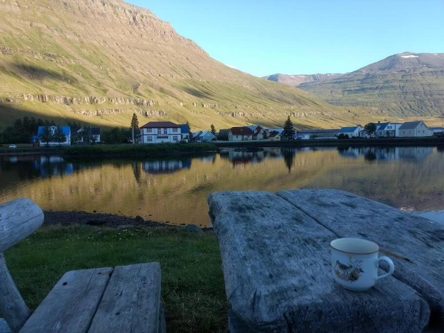 Appartamento Nylenda Seyðisfjörður Esterno foto